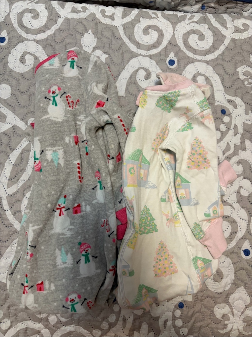 Kids Holiday Snowman and Tree Pajama Set - Gray & Cream